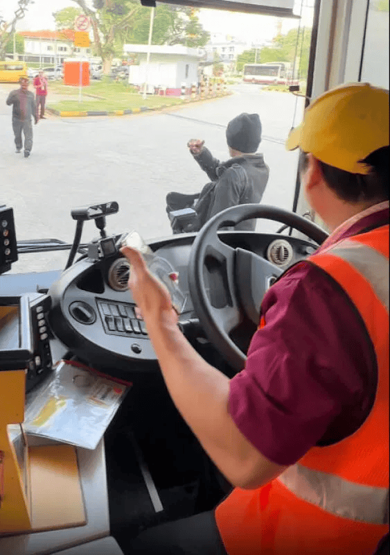 体育皇冠信用网_“中国人不要来新加坡”体育皇冠信用网，两名中国女子在新加坡旅游时遭醉汉骚扰