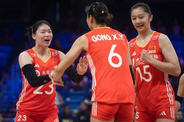 WNBA芝加哥天空
_世界女排联赛阿灵顿站：中国女排苦战五局险胜多米尼加队