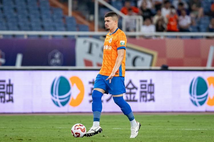 皇冠信用怎么弄_出战19场打进2球皇冠信用怎么弄!山东泰山官方:25岁巴西中卫卡扎尔离队