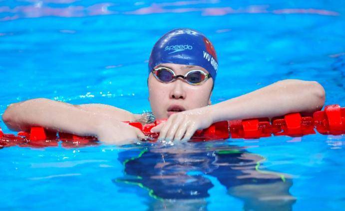 皇冠信用会员账号注册_世锦赛女子50米自由泳决赛 中国双姝一起站上领奖台