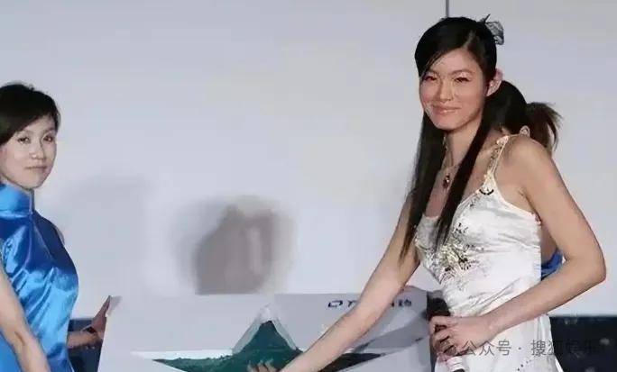 怎么开皇冠信用平台_从爆红到突然消失好几年怎么开皇冠信用平台,再出现已经胖到大家不敢认了?