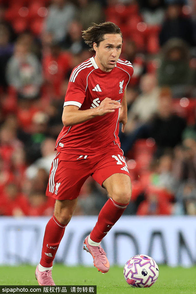 皇冠信用网代理注册_维尔茨英超首秀分析:18次丢失球权背后的战术考量与未来展望