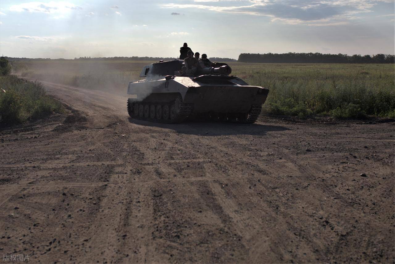 爱沙尼亚甲组联赛
_空袭再现！乌军156旅营区30次剧烈爆炸爱沙尼亚甲组联赛
，无人机与导弹齐飞，1个旅被一举重创！