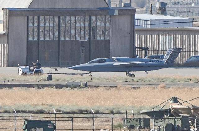 皇冠皇冠足球平台_一个座舱的差距:中国无人机已可独立空战皇冠皇冠足球平台,美国把无人机改战斗机