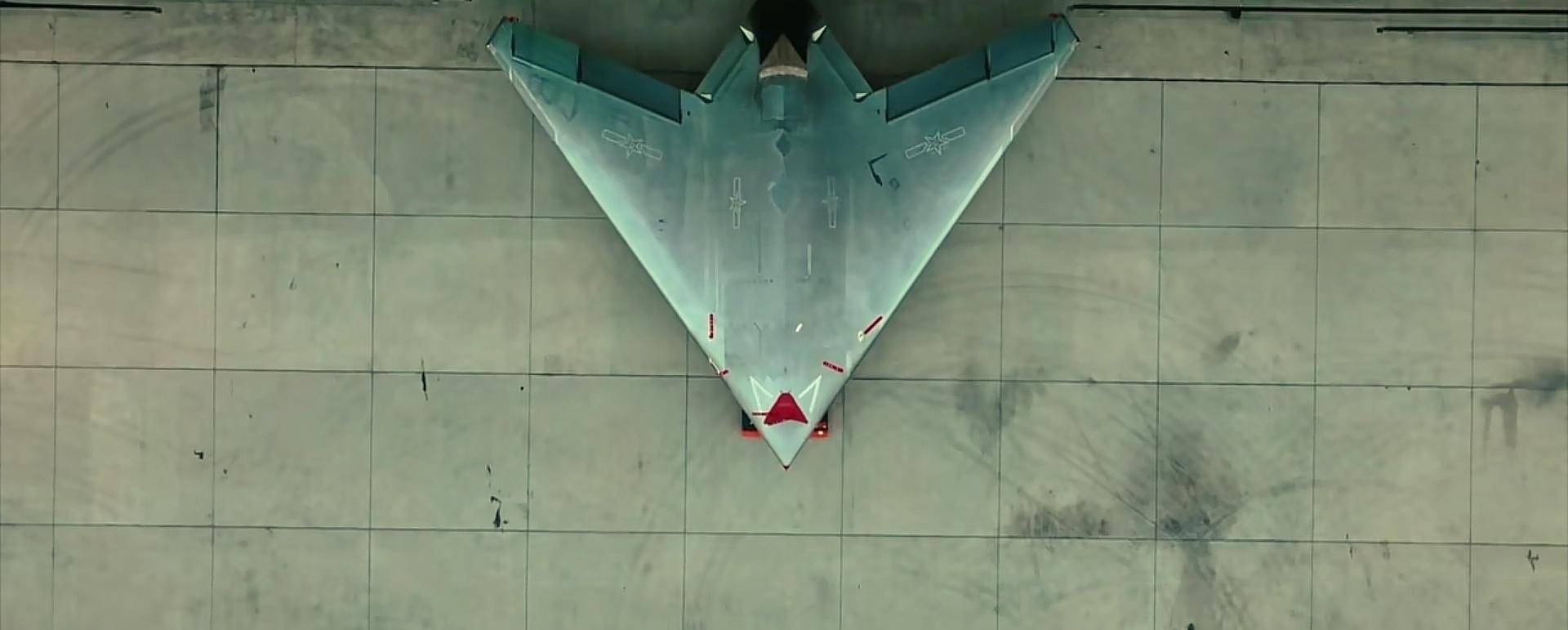 如何申请皇冠信用网
_福建舰入列后如何申请皇冠信用网
，世界最强踹门小队也来了：打头的不是歼-20和歼-35