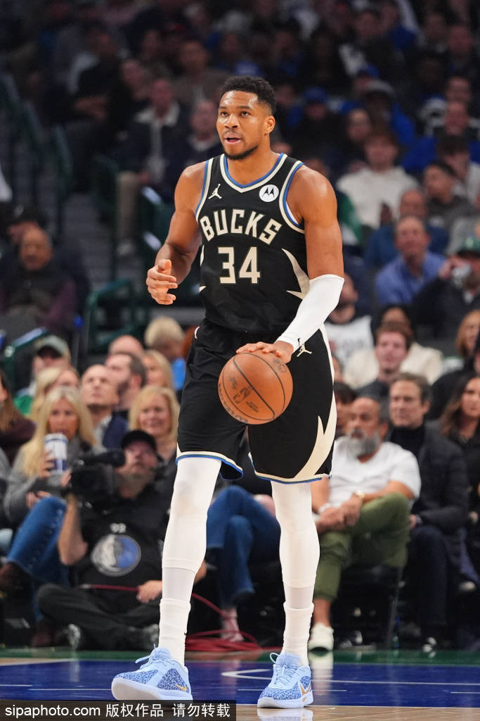 皇冠体育App下载
_勒布朗·詹姆斯G联赛训练后回归湖人皇冠体育App下载
，赛季首秀在即