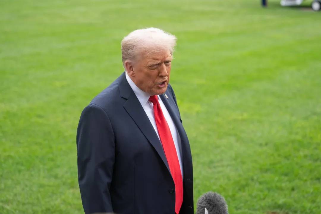 皇冠皇冠足球平台
_特朗普：美国当年“愚蠢地”放手皇冠皇冠足球平台
，导致台湾现在生产了几乎100%的芯片，太丢脸了