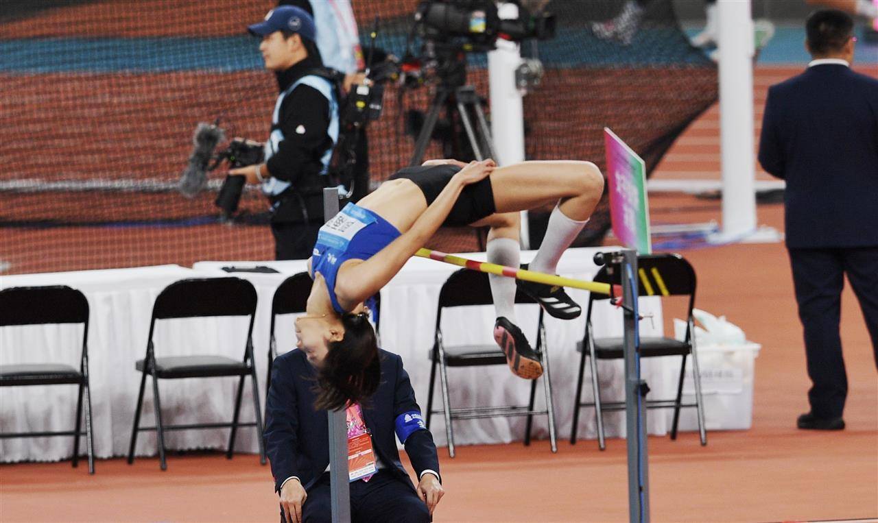 皇冠信用网如何申请
_清华学霸皇冠信用网如何申请
，一跃登顶！湖北选手邵雨琪摘得全运会女子跳高金牌