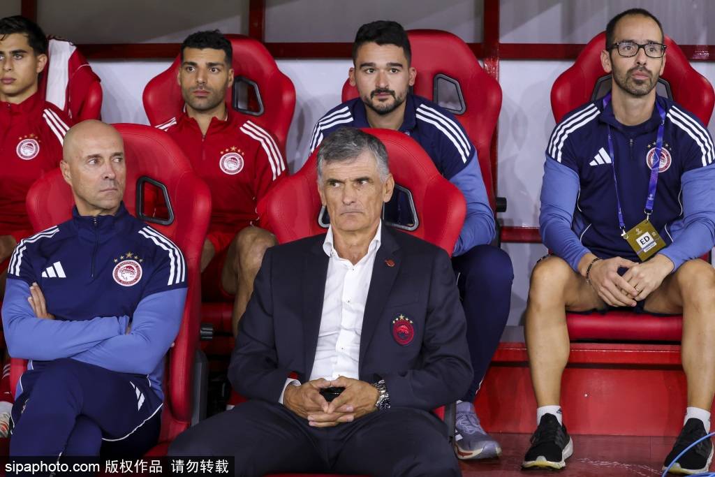 皇冠信用網注册开户
_李霄鹏告别青岛海牛：战术调整与未来展望