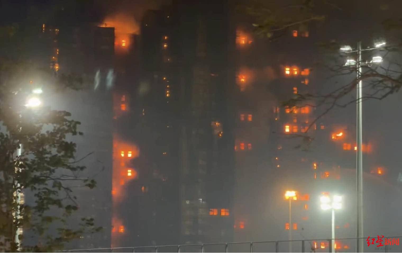 皇冠信用登2代理
_4小时内火警连升三级的宏福苑：单户最大面积44.9平方米皇冠信用登2代理
，大维修启动超1年，业主称被困者老人较多