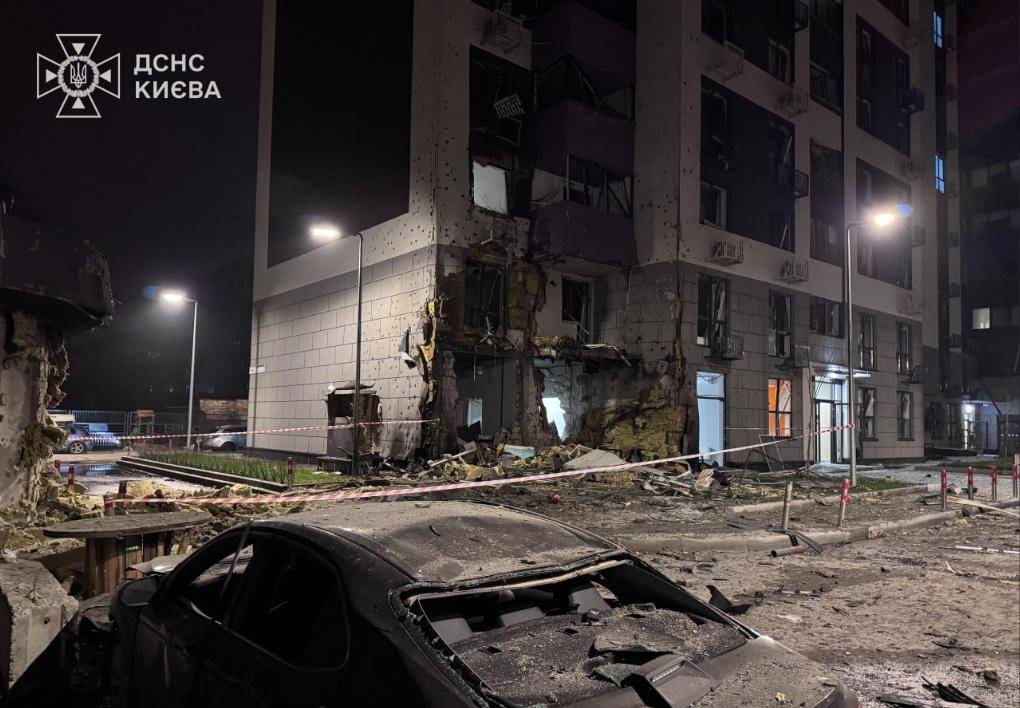 RB莱比锡足球
_发现大鱼了！炸烂乌克兰全境RB莱比锡足球
，苏57突防，“全球禁用”导弹又开火