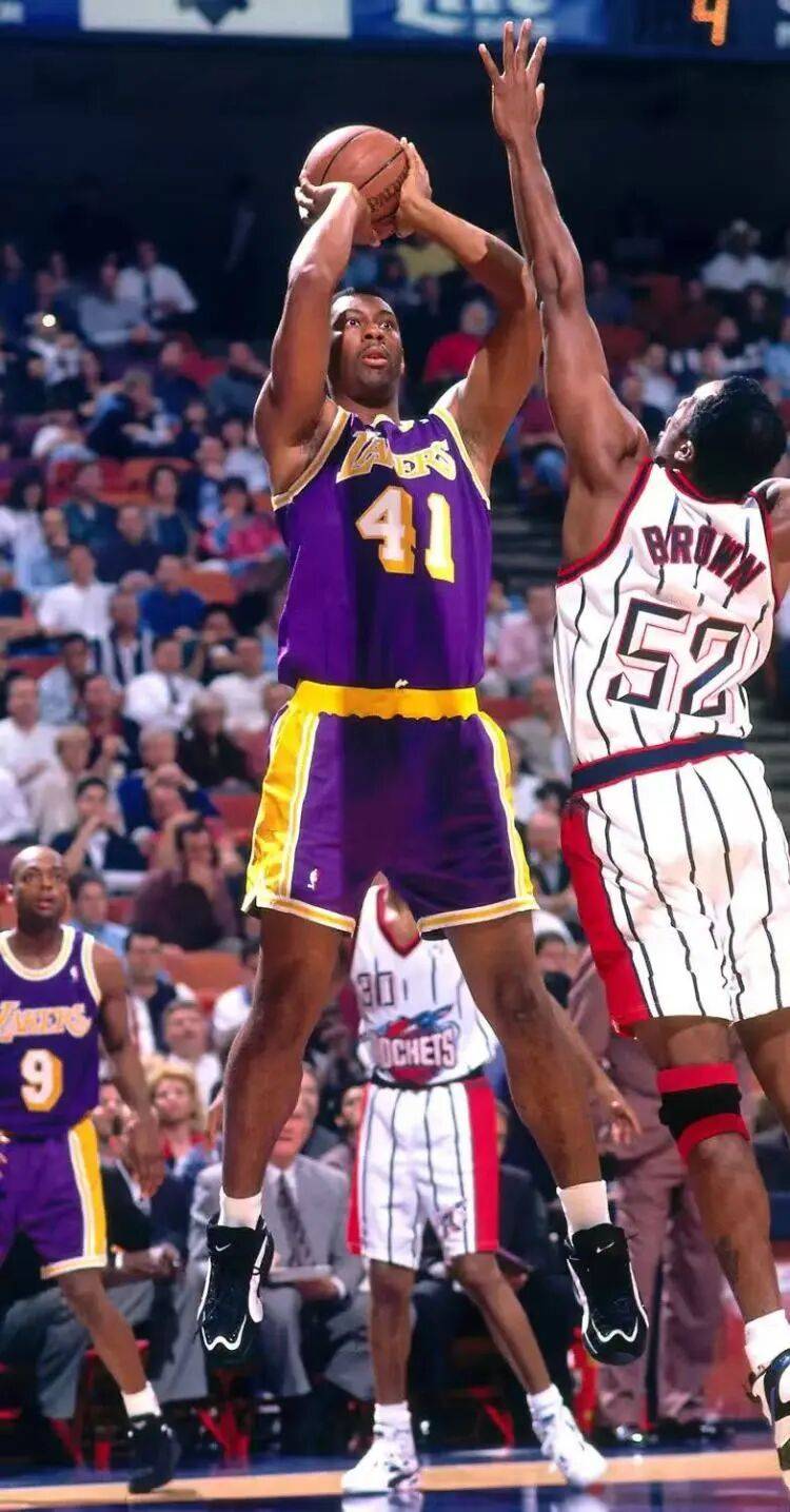 皇冠信用平台出租出售
_前NBA总冠军中锋钓鱼时溺亡皇冠信用平台出租出售
，曾是科比与奥尼尔队友