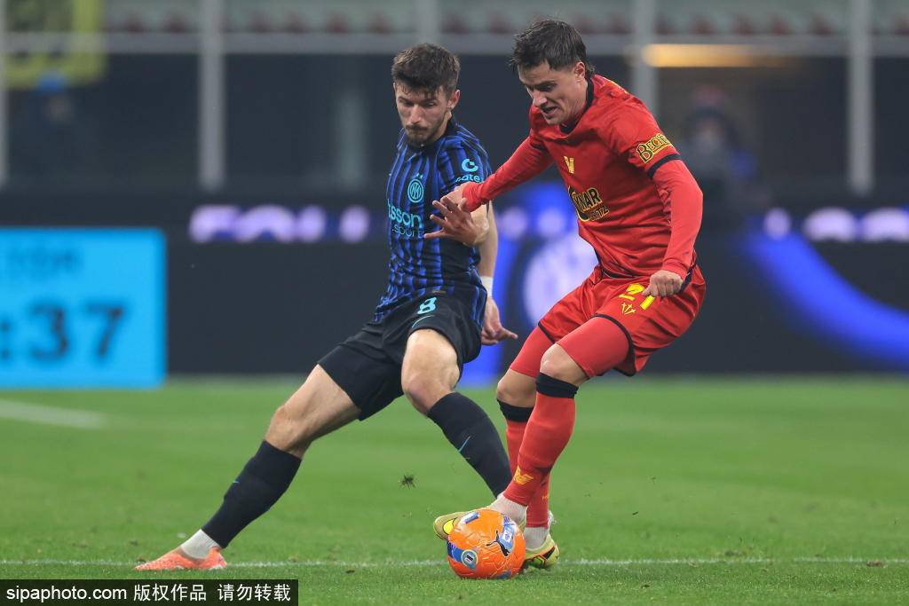 德国足球
_震撼梅西的传奇生涯：896球、407助攻与47座冠军的辉煌历程