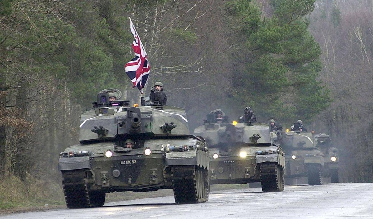 皇冠信用网足球代理_乌克兰捅的窟窿实在太大了皇冠信用网足球代理，俄连炸两周，还有导弹顶在北约脑门上